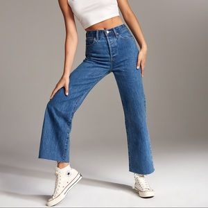Aritzia Denim Forum High Rise Wide Leg Crop Jeans